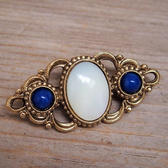 Vintage Jewelry - White Glass Cabochon Victorian Revival VTG Brooch